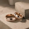 Vestuviniai žiedai Nr. V122 iš rausvo aukso su balto aukso ornamentu
