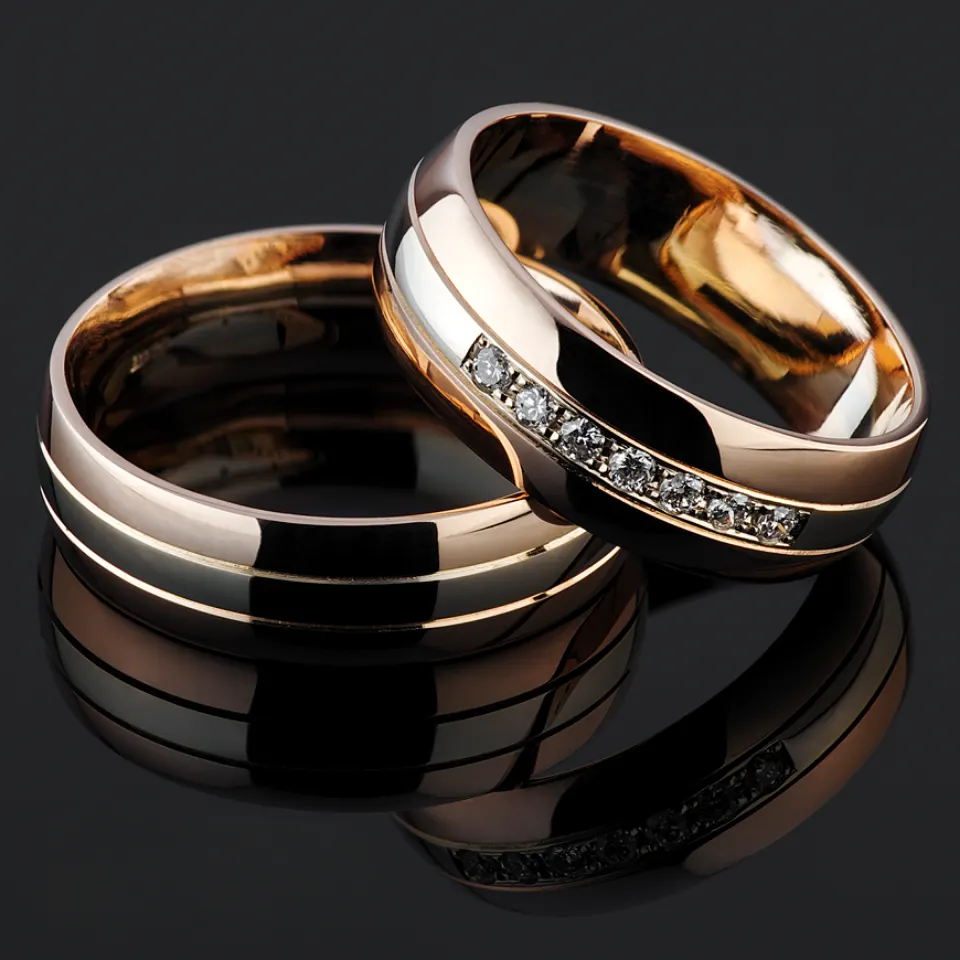 Vestuviniai žiedai Nr. V139 – dviejų spalvų aukso žiedai su briliantais