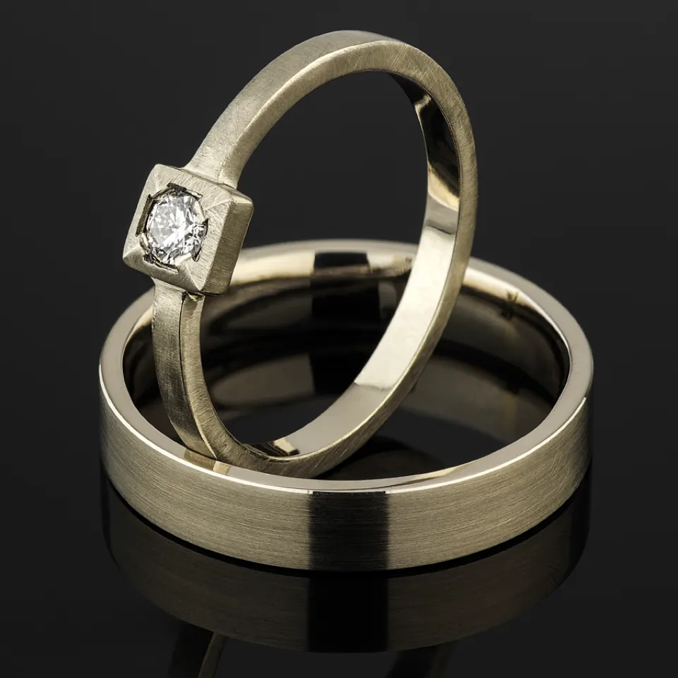 Vestuviniai žiedai Nr. V144 – geltono aukso žiedai su deimantu